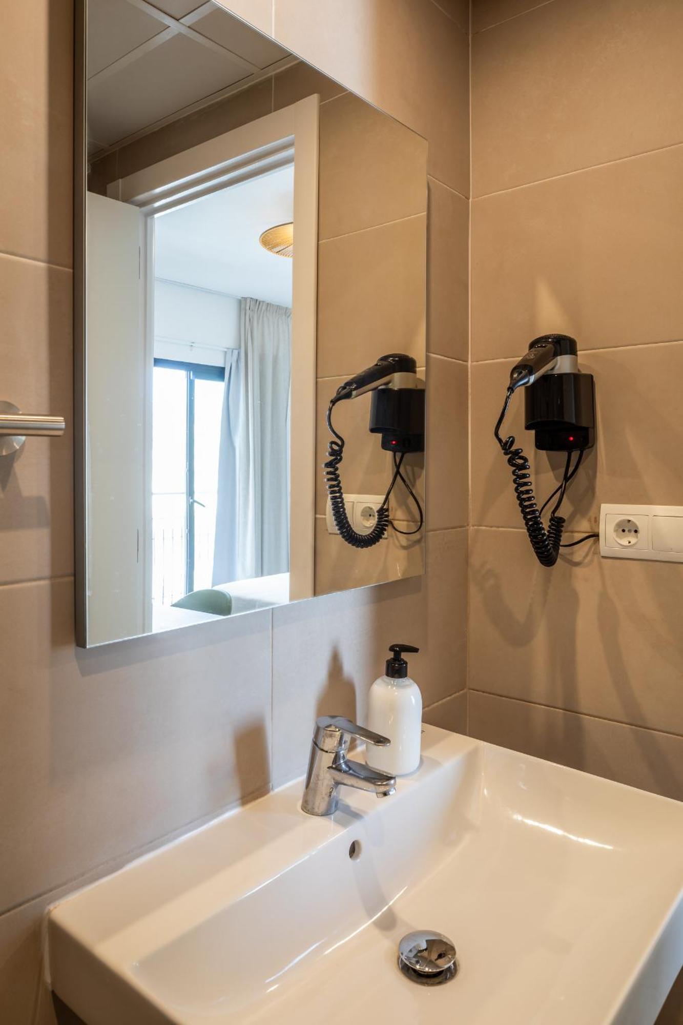 Hostal Alicante San Antonio  Exteriör bild
